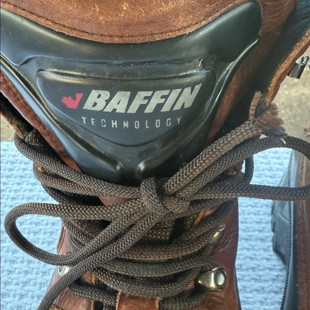 Baffin Men's Dual-Tone Snow Boots size 10